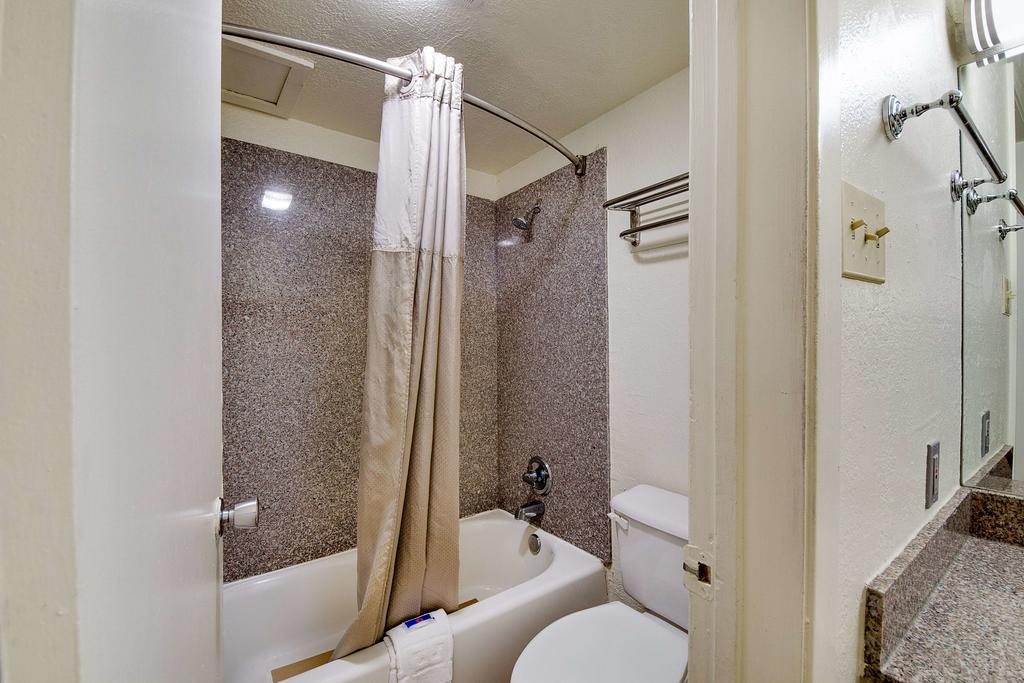 Americas Best Value Inn San Antonio Eksteriør billede